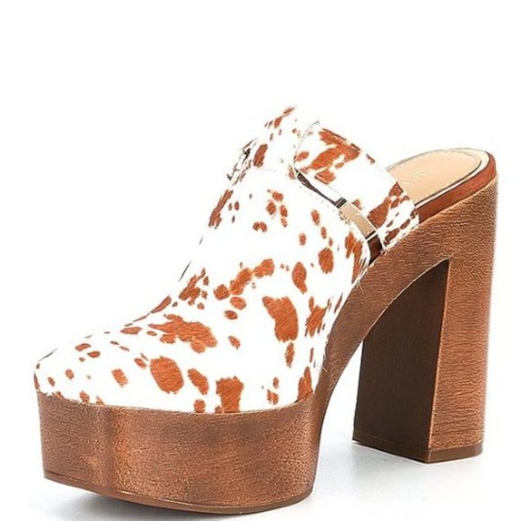 Gianni Bini Sotelo Cow Print Calf Hair Buckle Detail Platform Clogs - Picture 3 of 5